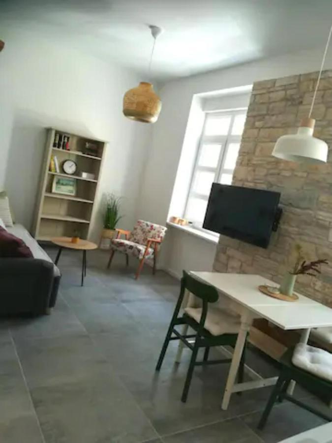 Lovely Apartment In The City Center พูลา ภายนอก รูปภาพ